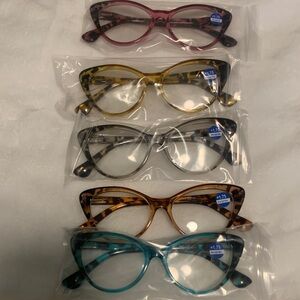 NWOT Stylish Cat-Eye Reading Glasses Set. Strength is 1.75
